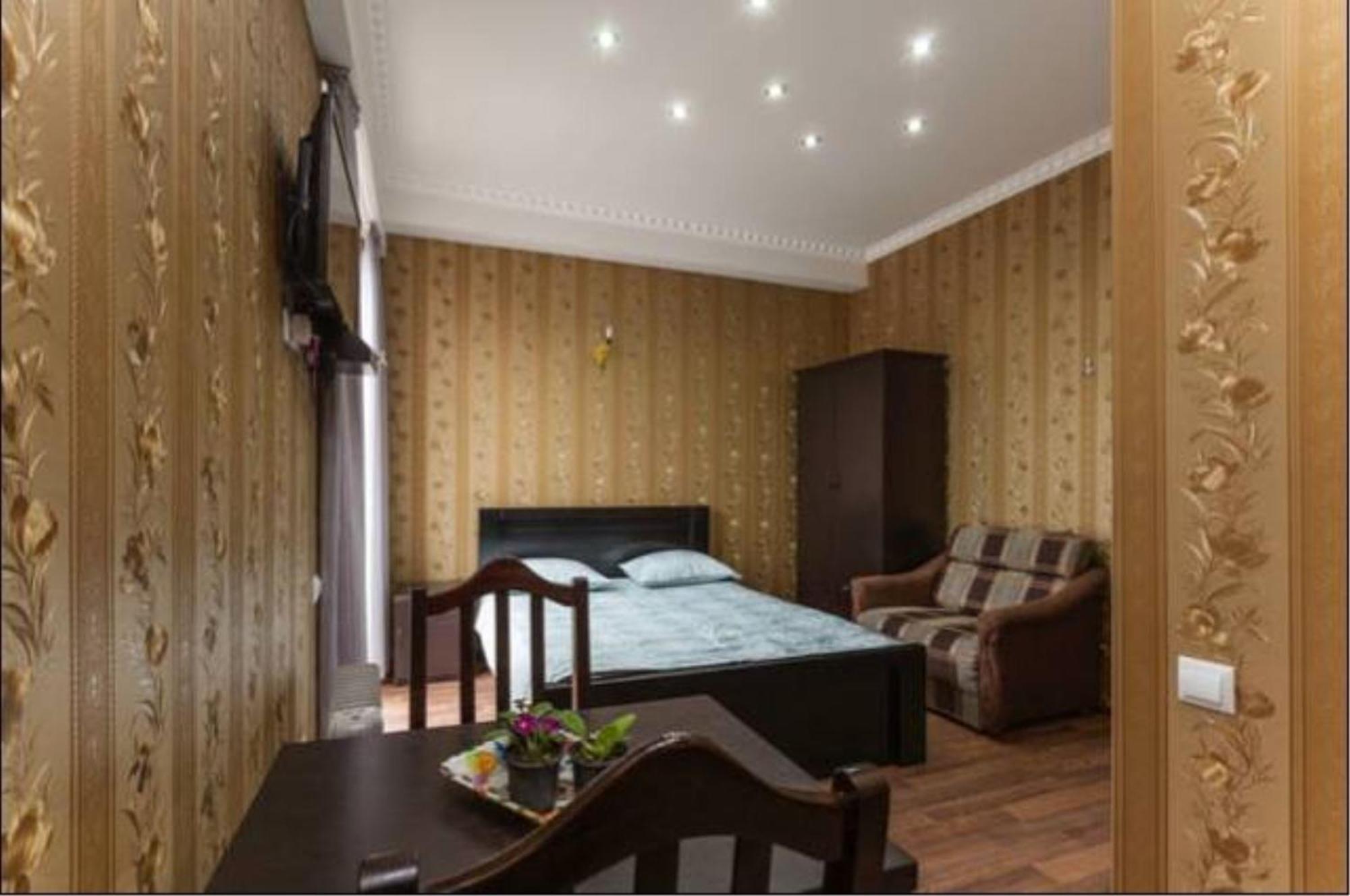 Old Tbilisi Trio Apartments Chambre photo